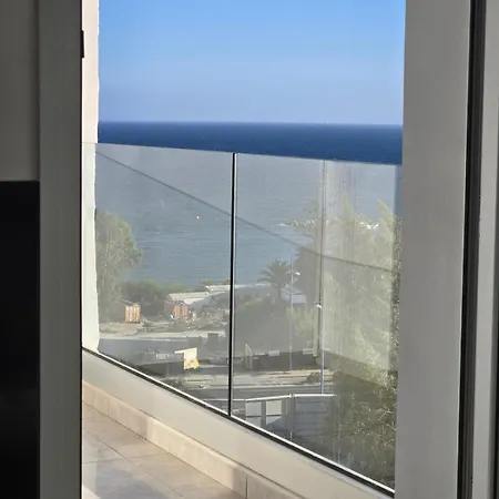 White Sea View Apartment Apartment *